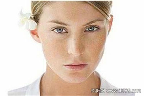 三种色斑有损女性美丽 预防要注意选择化妆品