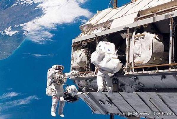 宇航员什么时候返回地面2022 4月16日成功着陆(太空生活183天)